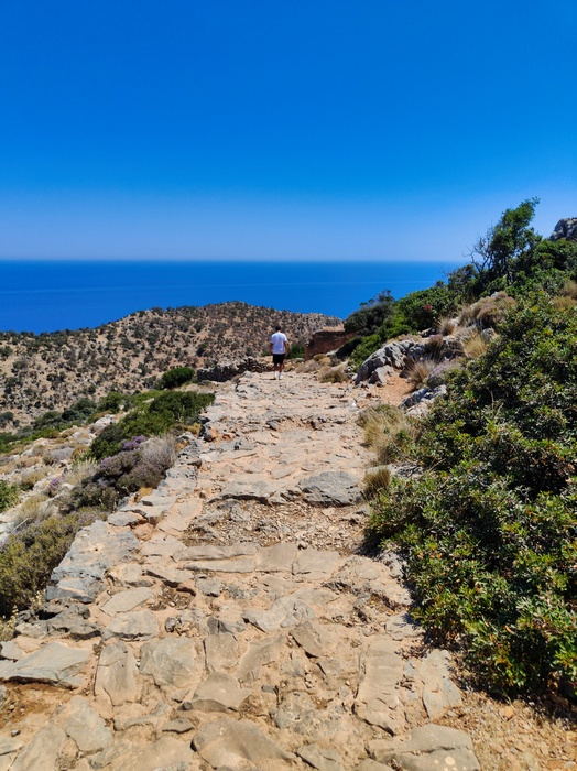 Chemin vers le Monastère de Katholiko